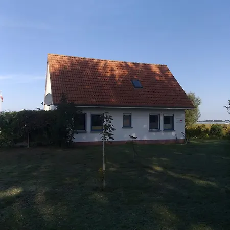 Haus Am Bodden Ferienhaus *